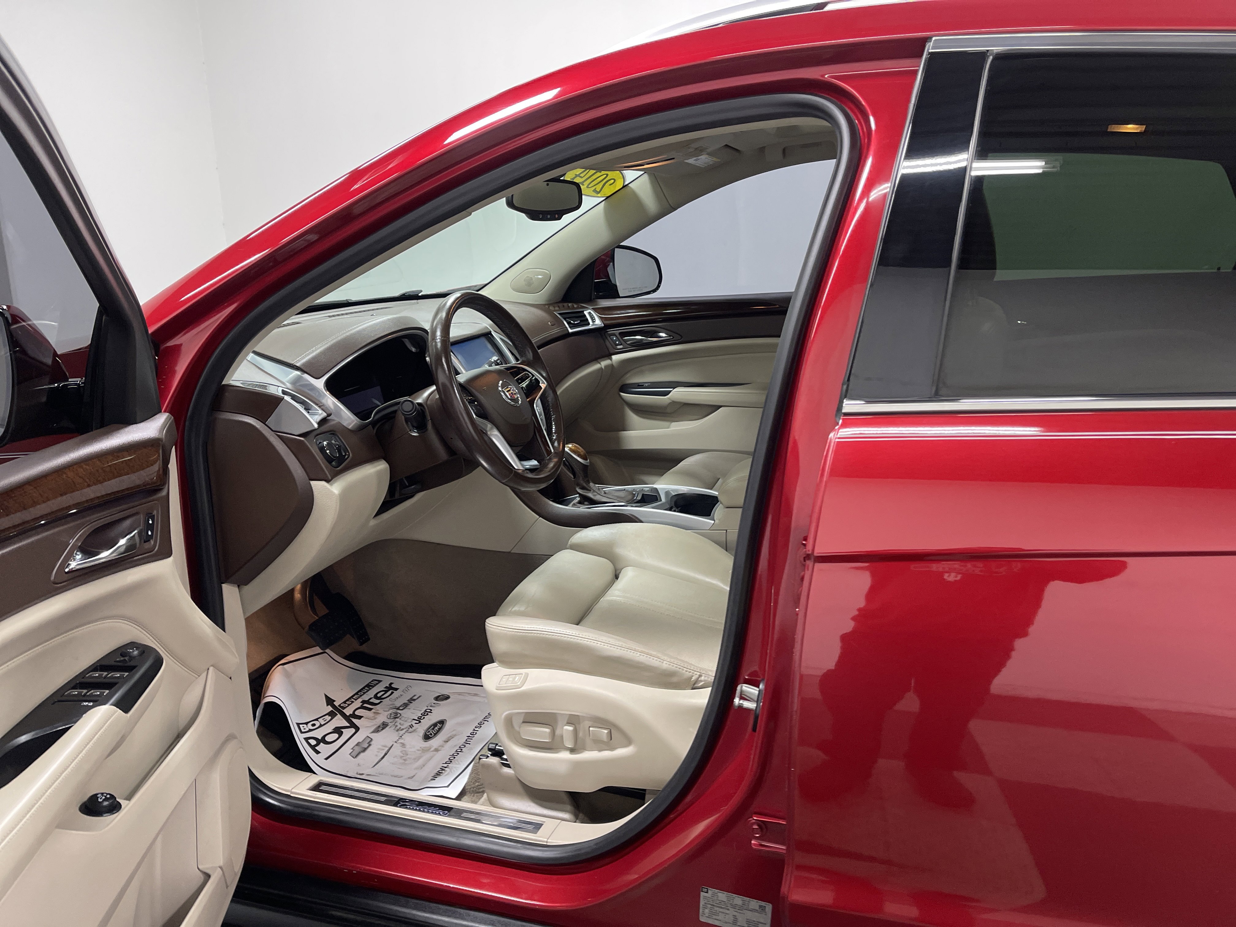 Used 2014 Cadillac SRX Luxury w/ Driver Awareness Package FWD image 9