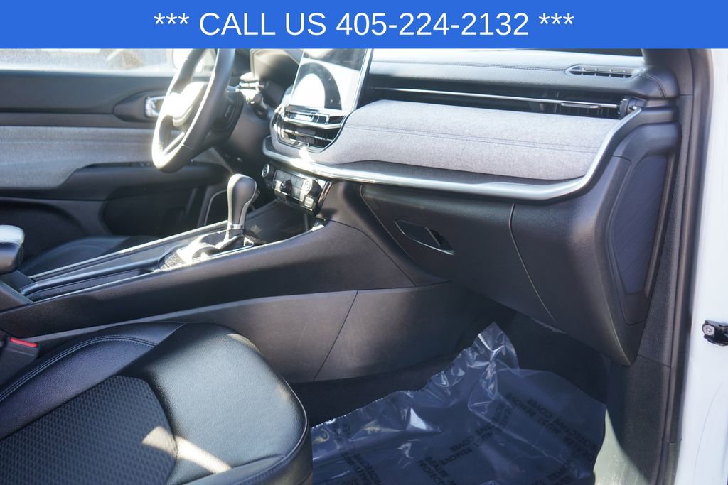 Used 2024 Jeep Compass Latitude image 22