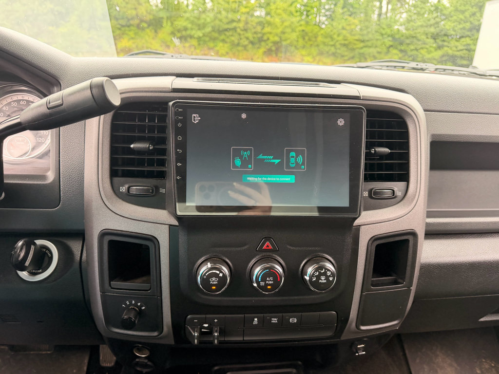Used 2015 RAM 2500 Tradesman w/ Chrome Appearance Group AWD/4WD image 10