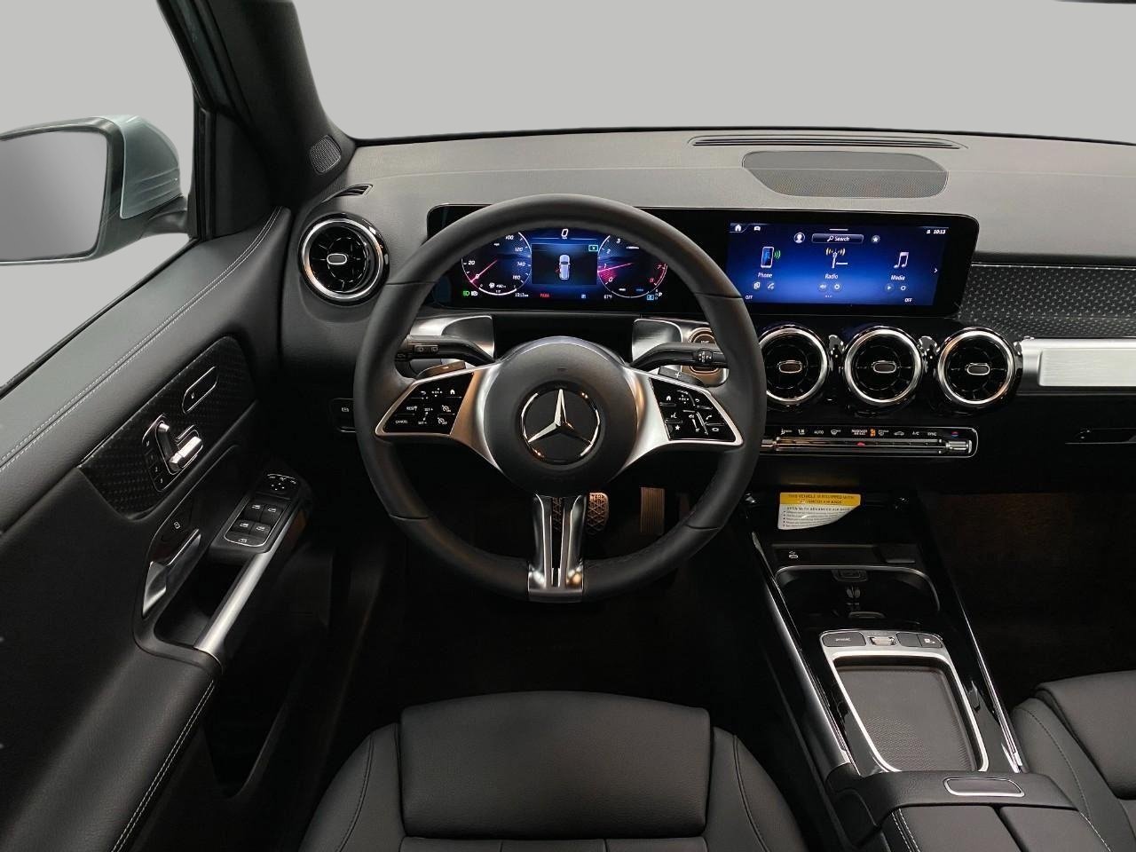 Certified 2026 Mercedes-Benz GLB 250 4MATIC image 44