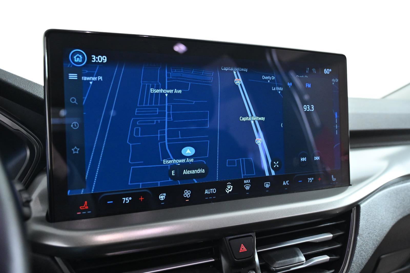 Used 2025 Ford Escape SE image 14