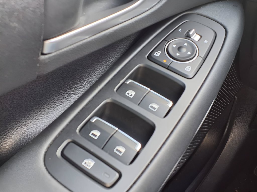 Used 2026 Hyundai Sonata SE FWD image 19