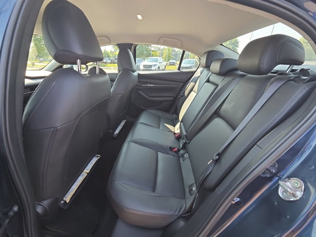 Used 2024 MAZDA MAZDA3 s FWD image 11