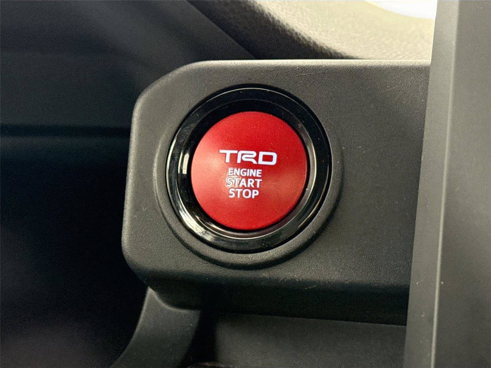 Certified 2025 Toyota Tacoma TRD Off-Road image 20