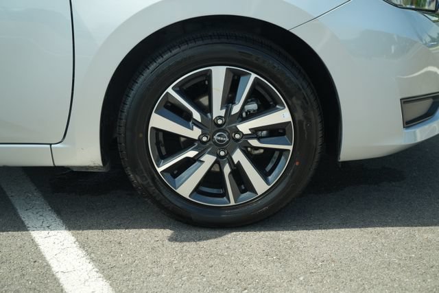 Used 2025 Nissan Versa SV FWD image 44