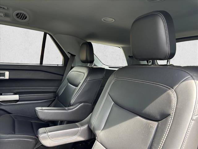 Used 2024 Ford Explorer XLT w/ Equipment Group 202A RWD image 20