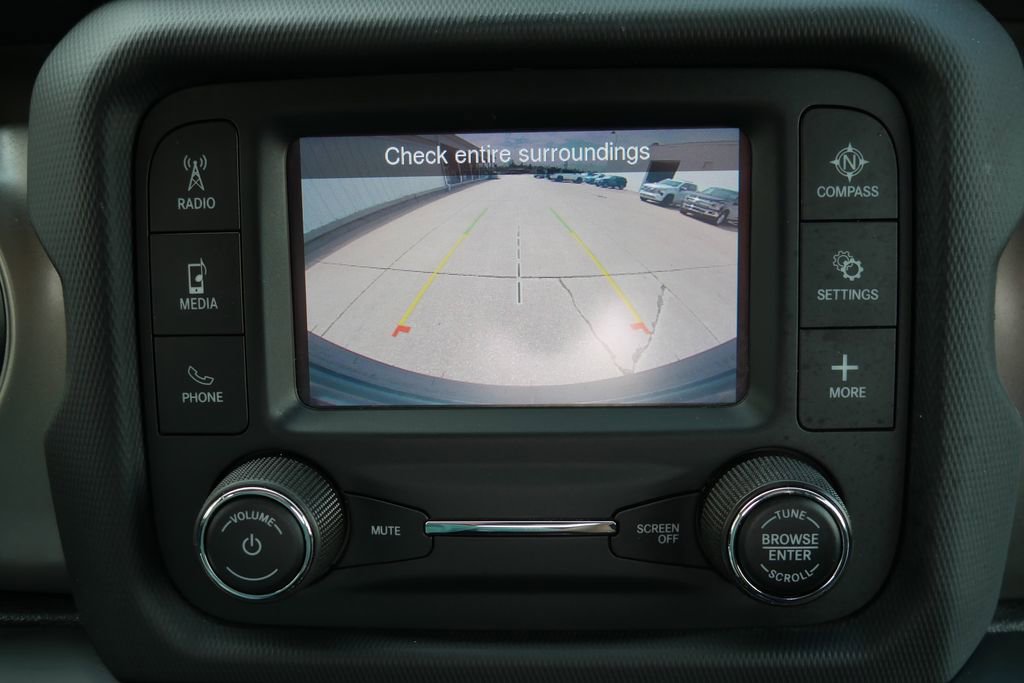 Used 2020 Jeep Wrangler Sport image 17