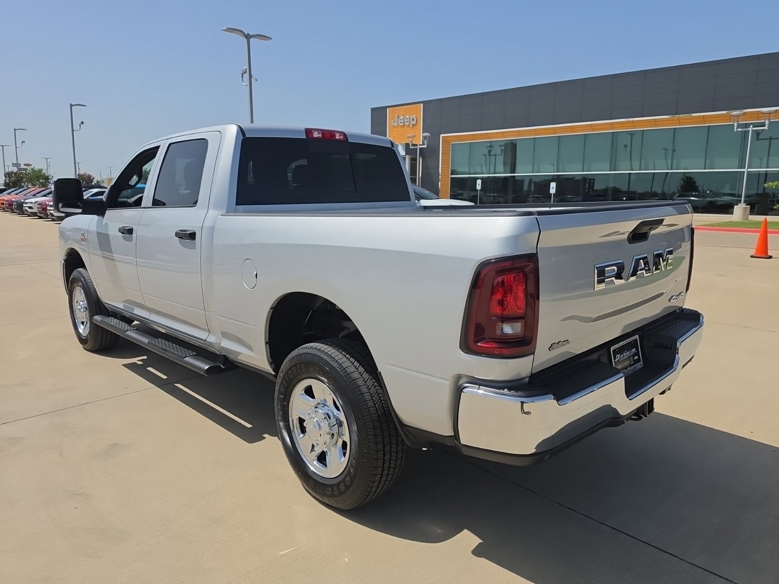New 2026 RAM 2500 Tradesman AWD/4WD image 4