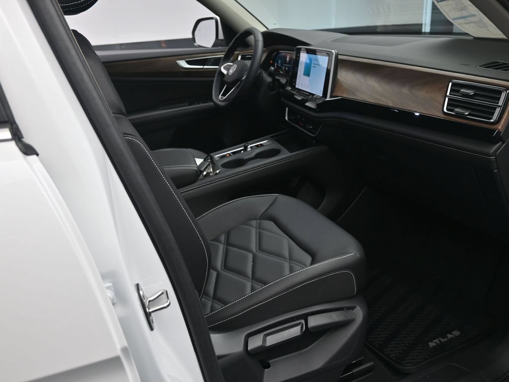 New 2026 Volkswagen Atlas SE FWD image 27