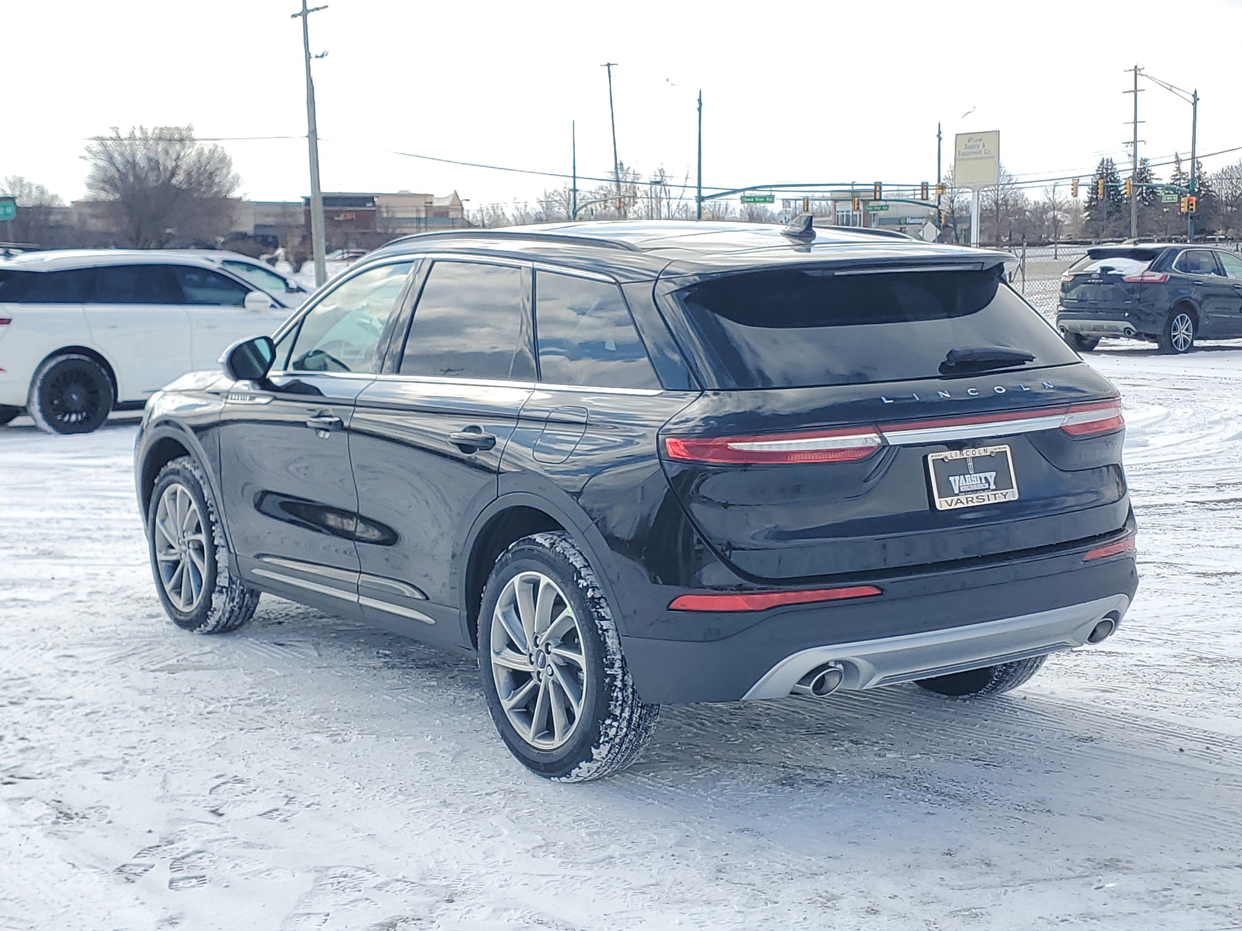 New 2026 Lincoln Corsair Premiere image 3