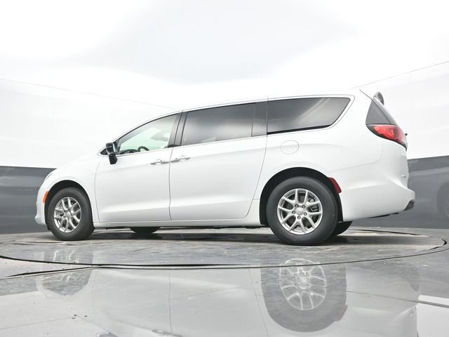 New 2026 Chrysler Voyager LX FWD image 54