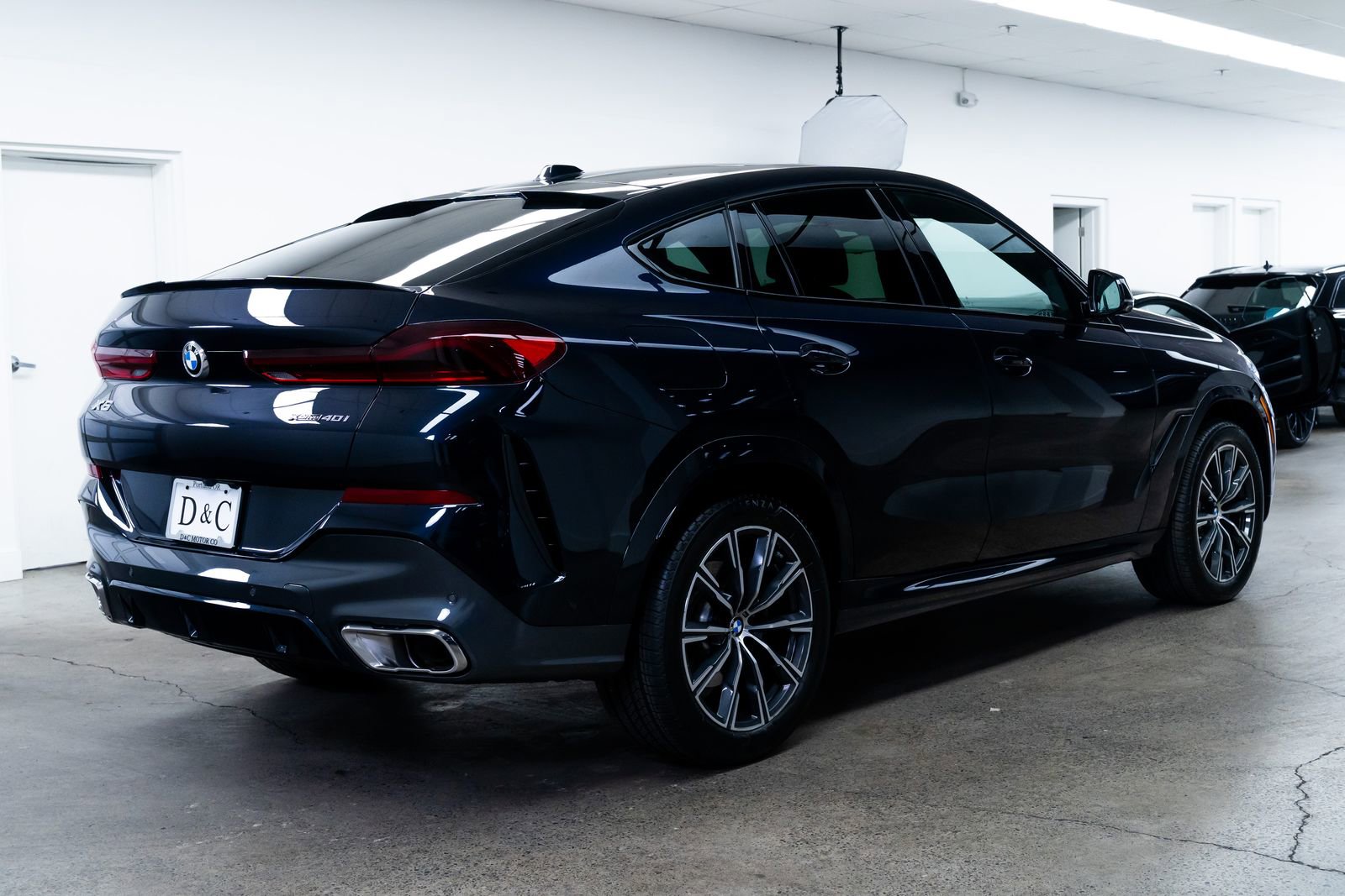 Used 2026 BMW X6 xDrive40i w/ Climate Comfort Package image 6