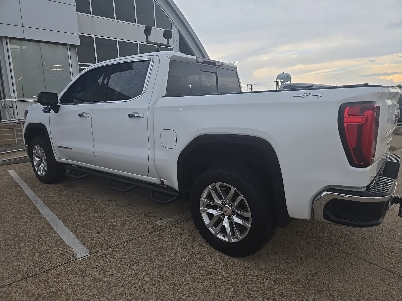 Used 2019 GMC Sierra 1500 SLT AWD/4WD image 3