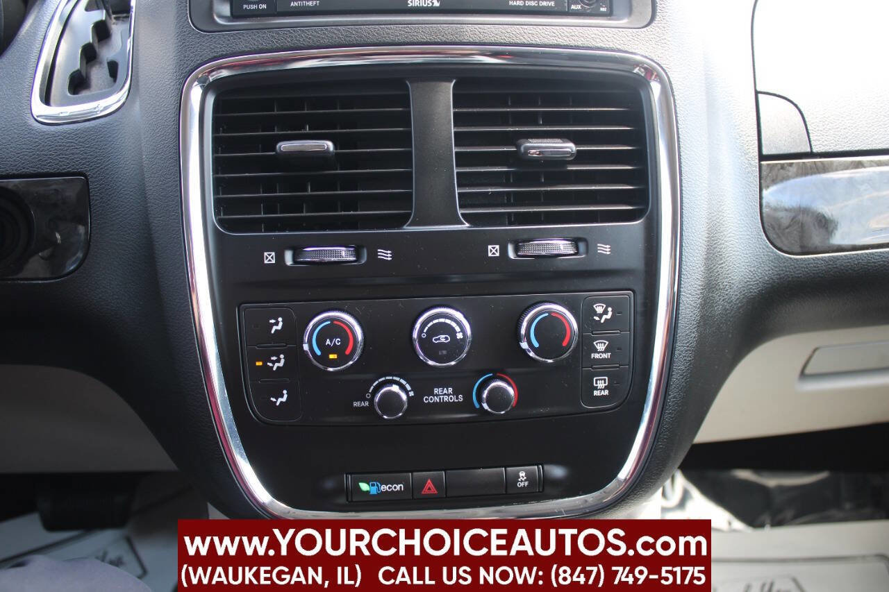 Used 2015 Dodge Grand Caravan SXT w/ UConnect Hands-Free Group image 21