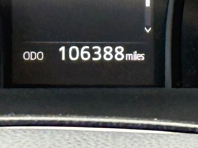 Used 2021 Toyota Camry LE image 28