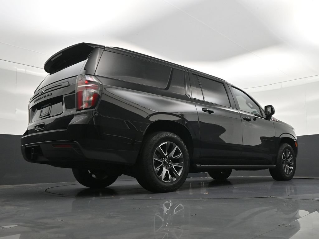 Used 2023 Chevrolet Suburban Z71 w/ Luxury Package AWD/4WD image 32
