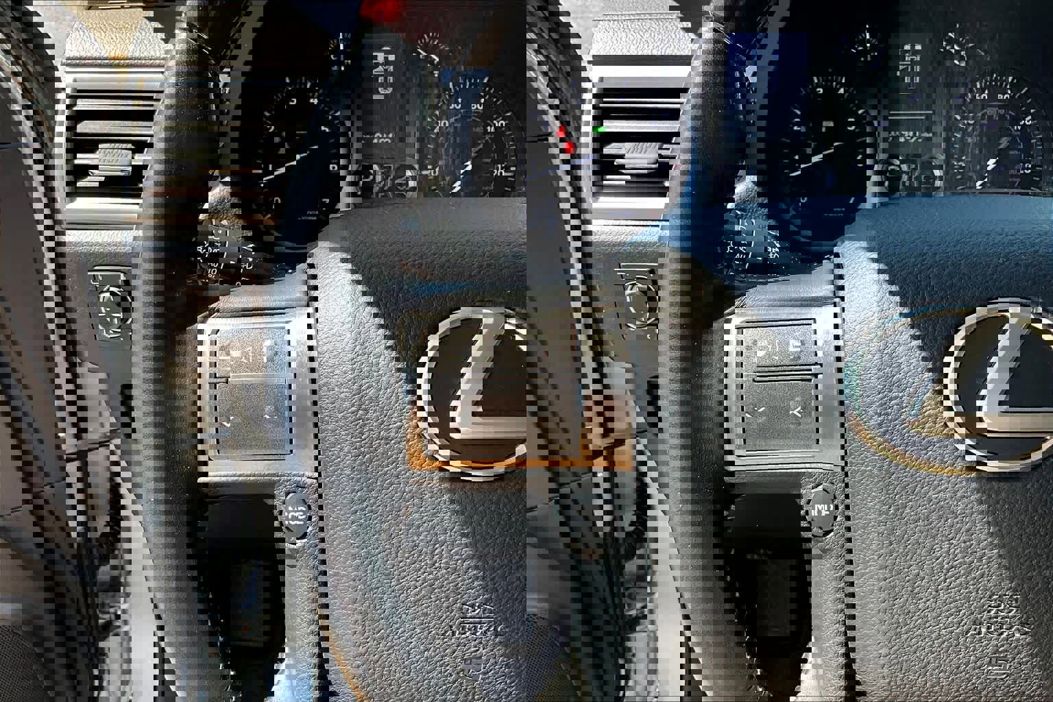 Used 2015 Lexus GX 460 w/ Premium Package image 23