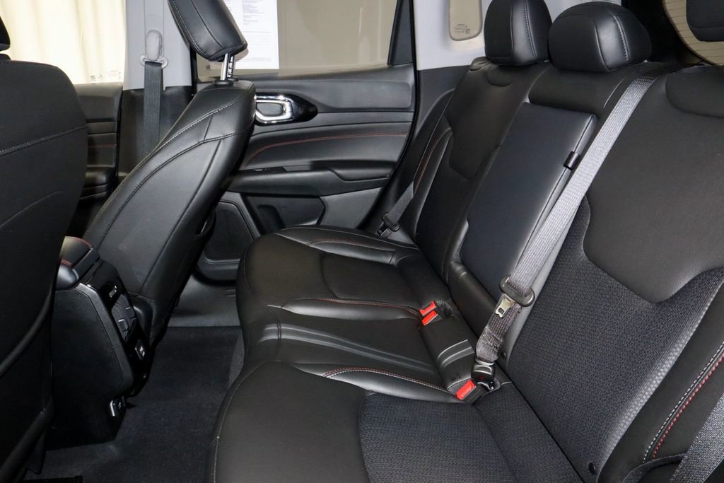 Used 2022 Jeep Compass Trailhawk image 21