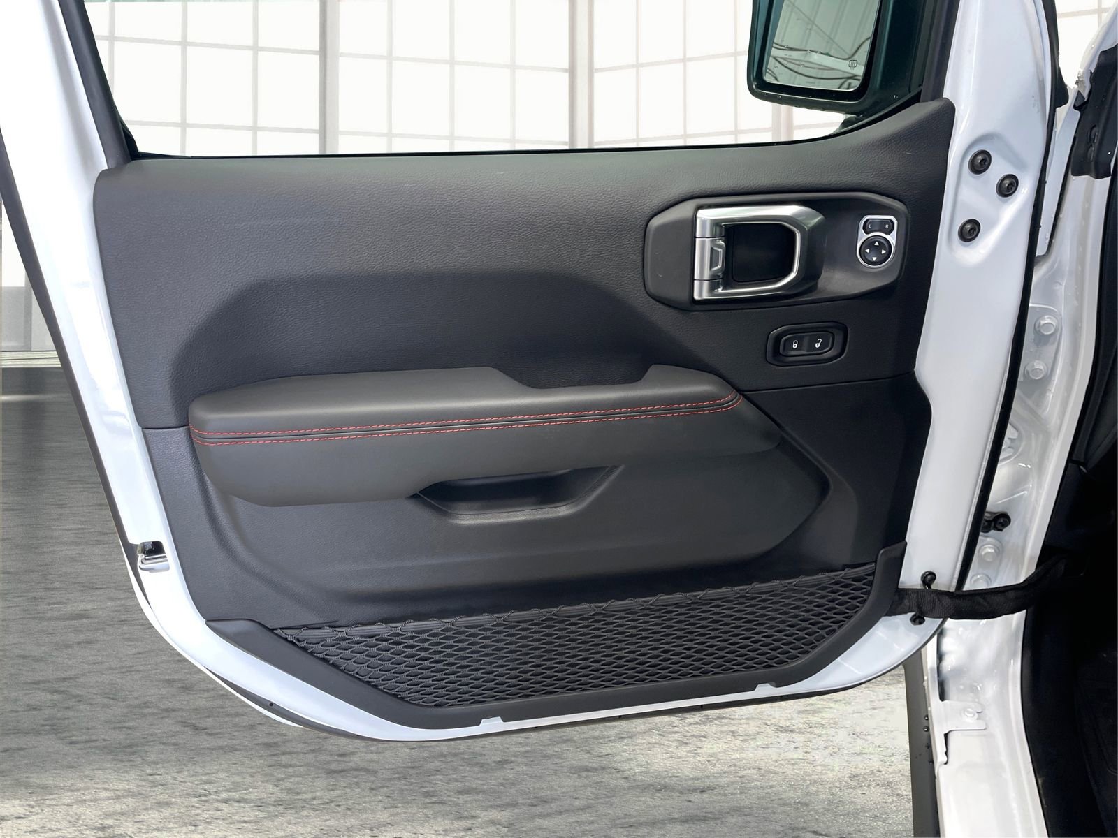 Used 2024 Jeep Wrangler Unlimited Rubicon w/ Technology Group image 19