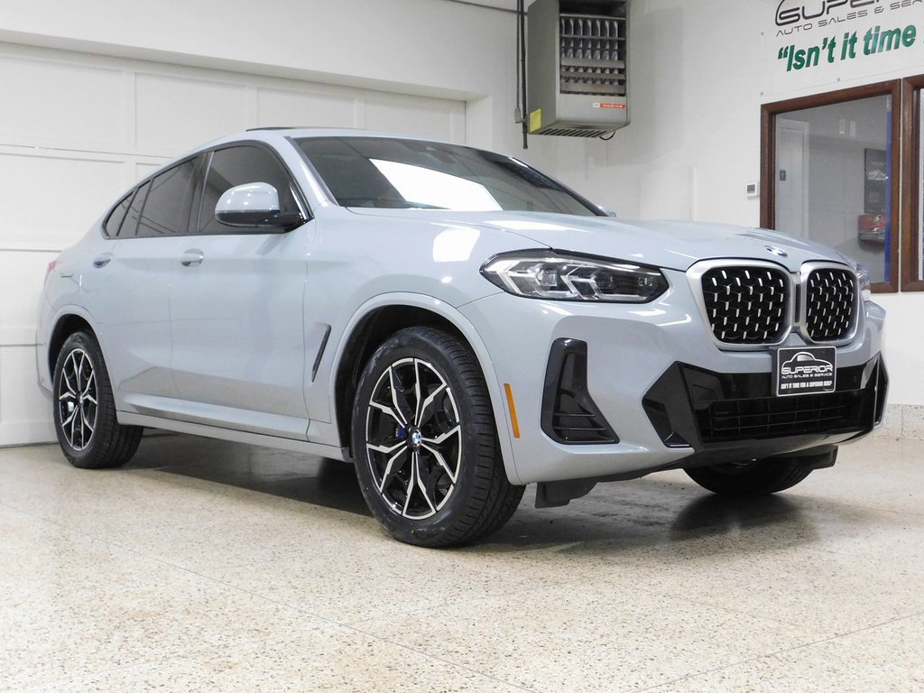 Used 2023 BMW X4 xDrive30i image 3
