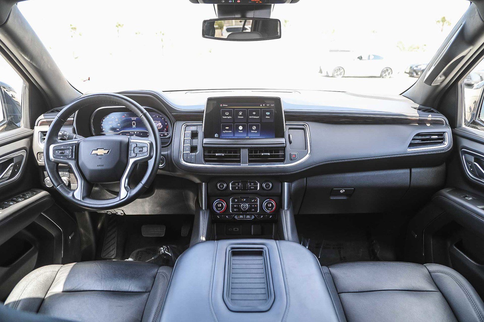 Used 2023 Chevrolet Tahoe LT w/ Luxury Package RWD image 12