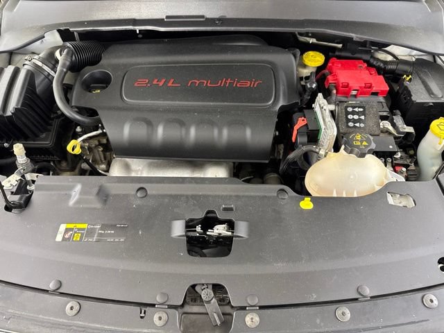 Used 2020 Jeep Compass Latitude w/ Cold Weather Group AWD/4WD image 17
