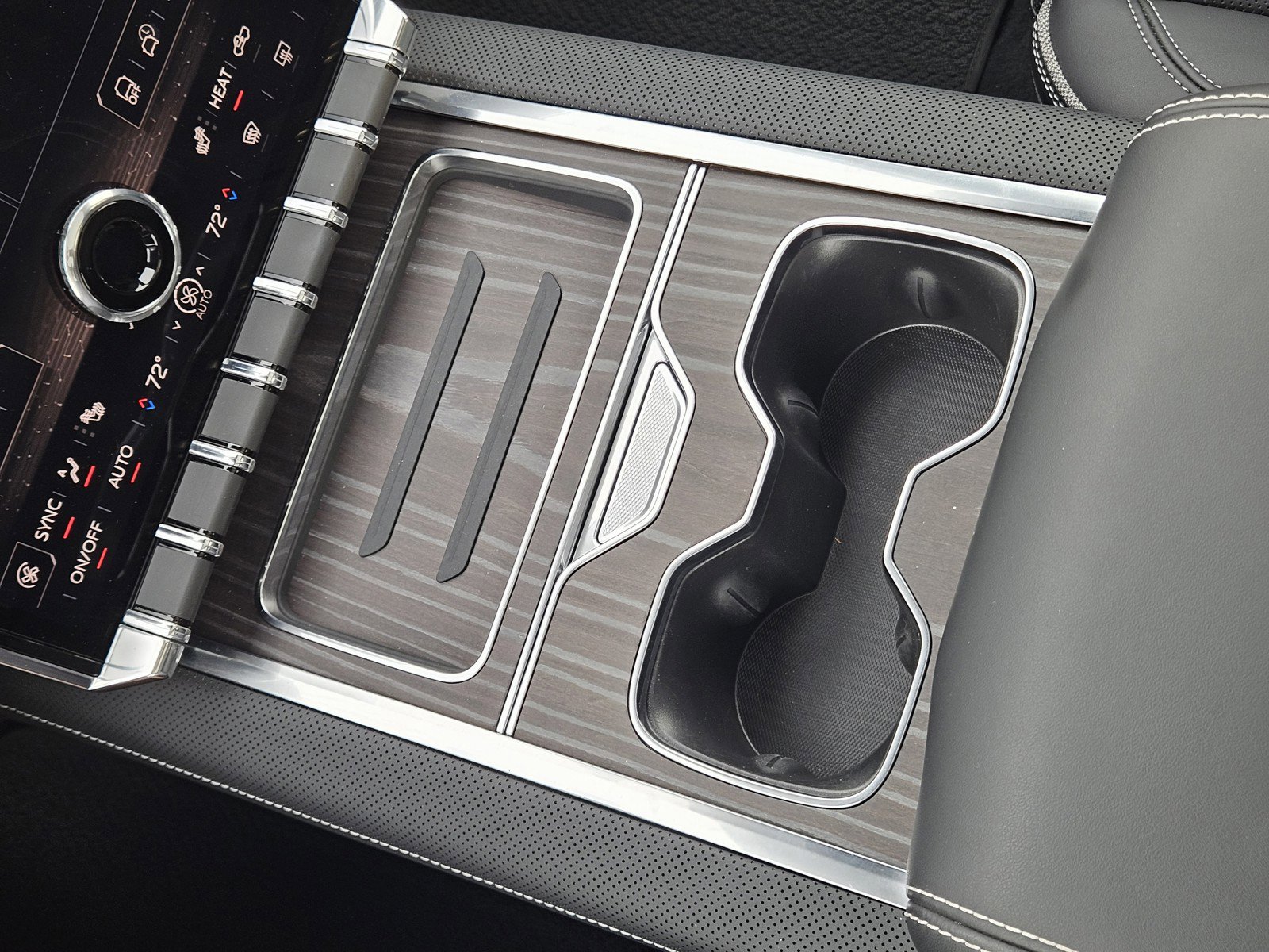 New 2025 GMC Sierra EV Denali AWD/4WD image 15