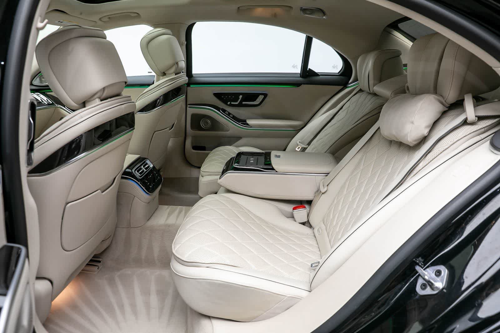 Used 2022 Mercedes-Benz S 580 4MATIC Sedan w/ Rear Seat Package image 11