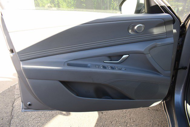 Used 2023 Hyundai Elantra SEL w/ Convenience Package image 13