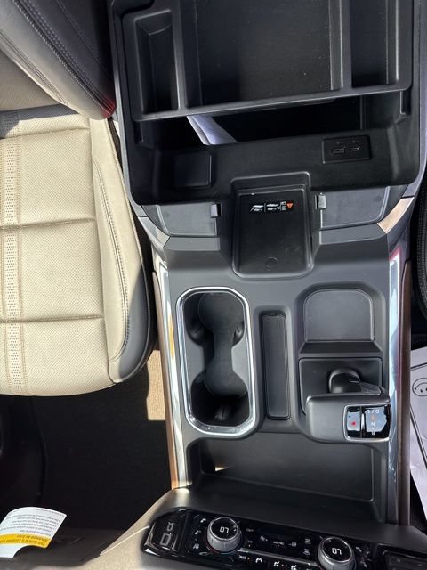 Used 2026 Chevrolet Silverado 1500 High Country w/ Technology Package AWD/4WD image 32