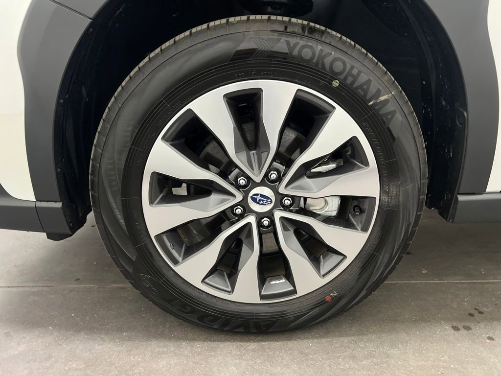 Certified 2025 Subaru Outback Limited image 30