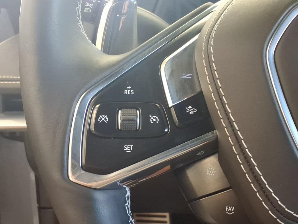 Used 2025 Chevrolet Corvette Stingray Preferred Cpe w/ Battery Protection Package RWD image 19