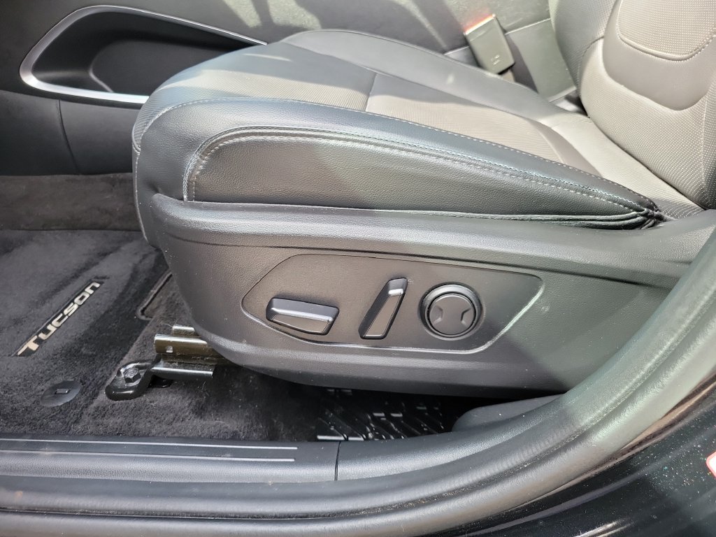 Used 2023 Hyundai Tucson Limited FWD image 25