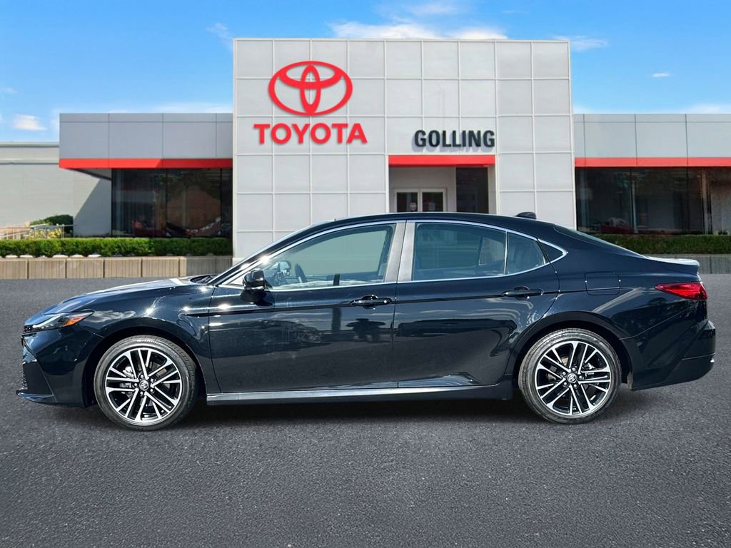 Used 2025 Toyota Camry XLE w/ Premium Plus Package AWD/4WD image 2
