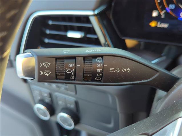 Used 2025 Chevrolet Suburban LS AWD/4WD image 15