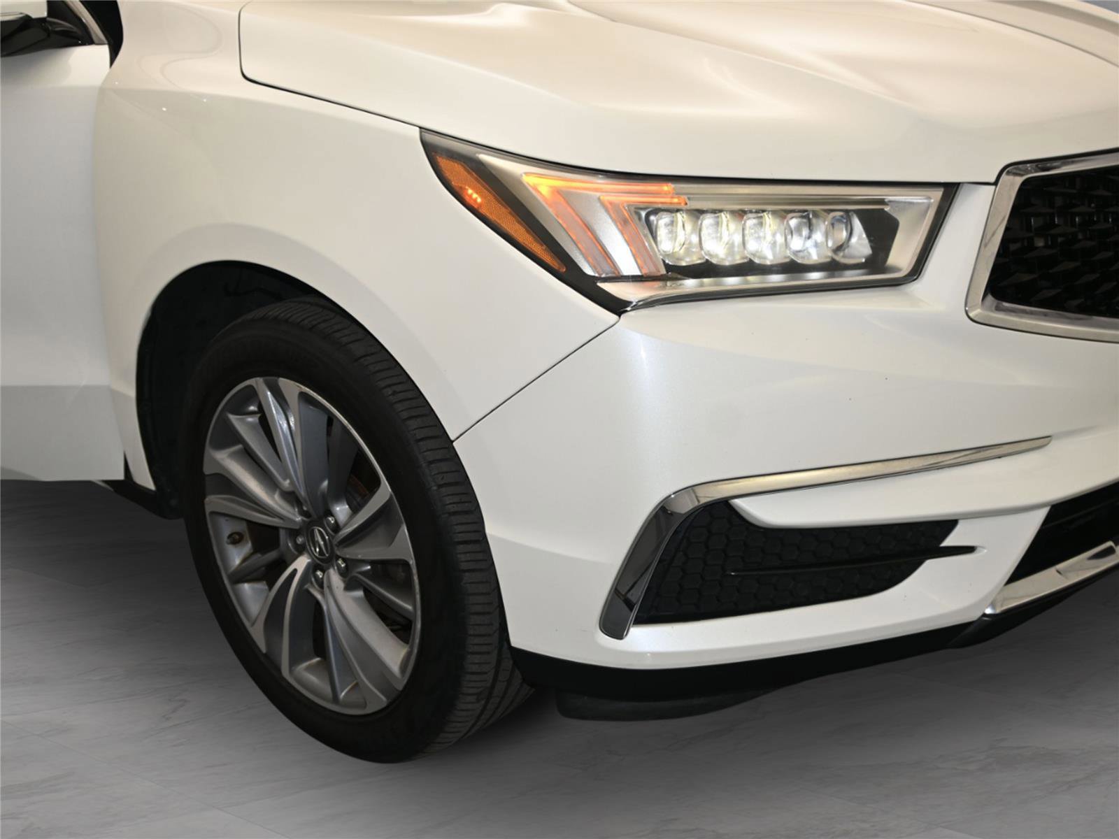 Used 2017 Acura MDX SH-AWD w/ Technology Package image 15