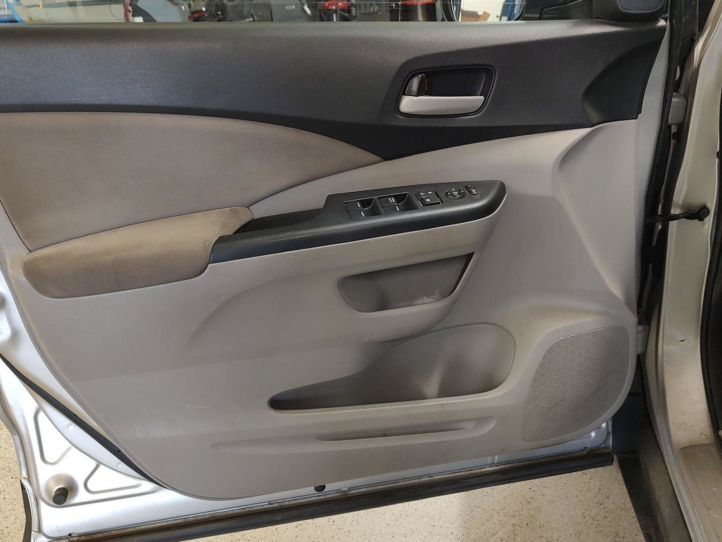 Used 2012 Honda CR-V EX image 18