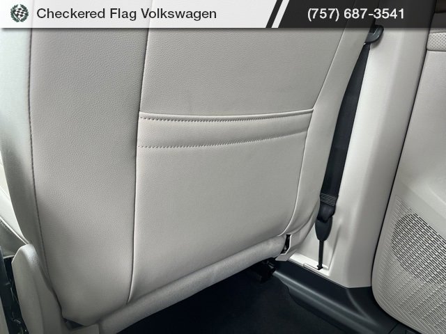 New 2025 Volkswagen Atlas SE image 57