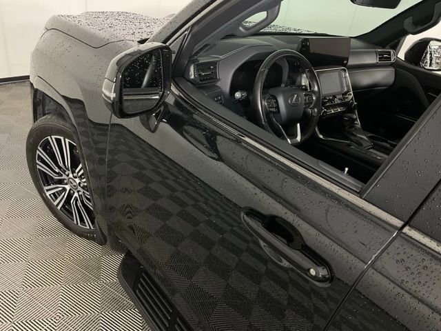 Used 2023 Lexus LX 600 4WD w/ Appearance Package image 41