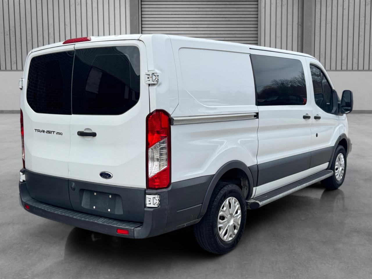 Used 2018 Ford Transit 250 130 Low Roof w/ Exterior Upgrade Package image 28