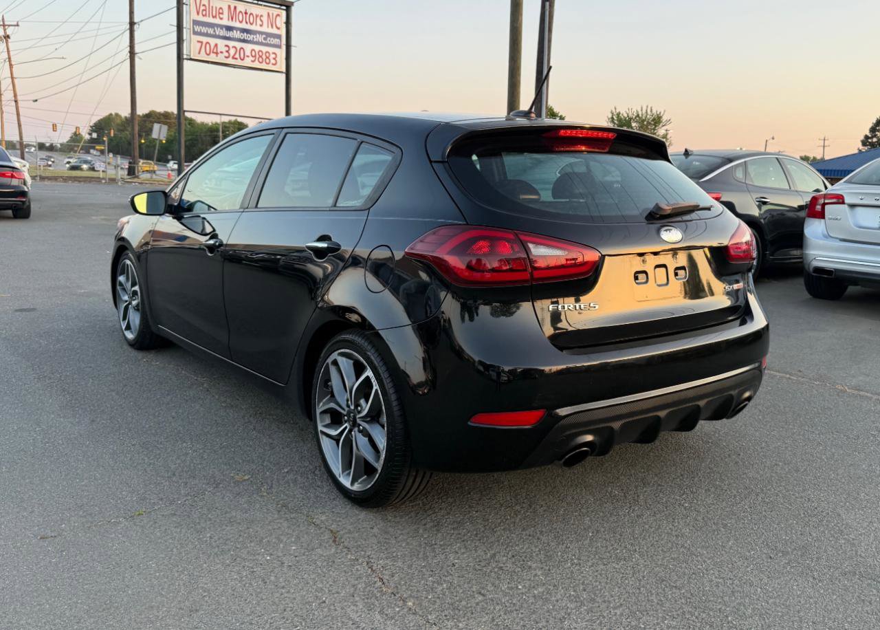 Used 2015 Kia Forte SX w/ SX Premium Package FWD image 4