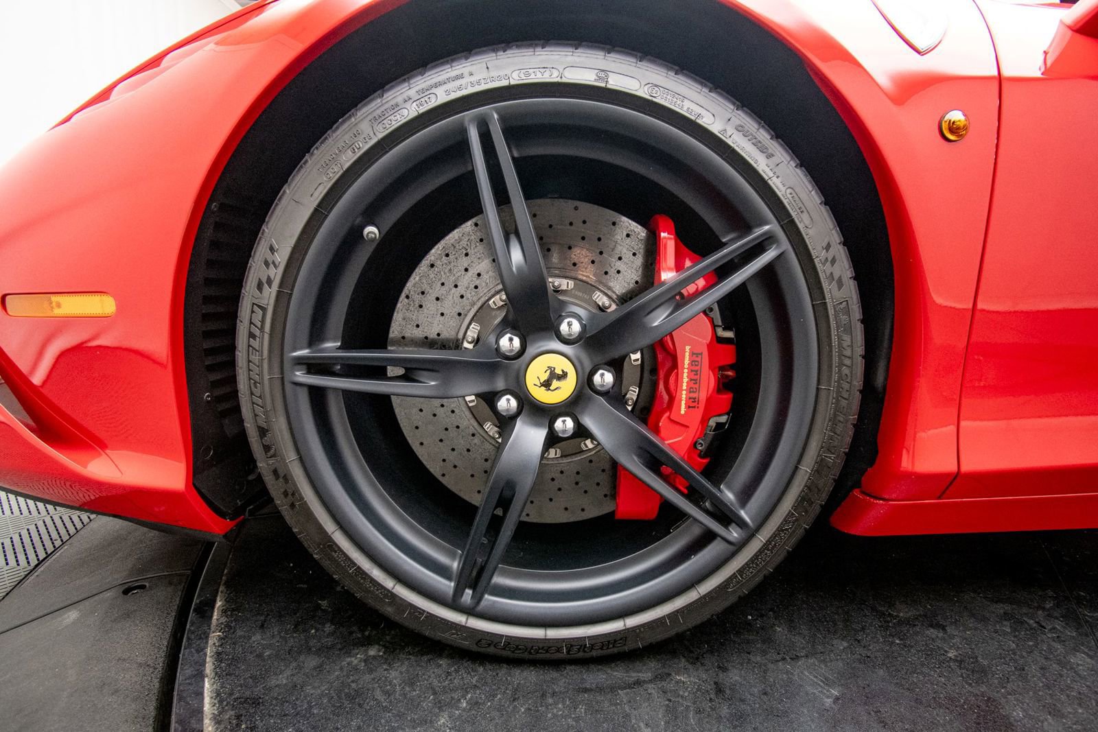 Used 2015 Ferrari 458 Speciale Coupe RWD image 47