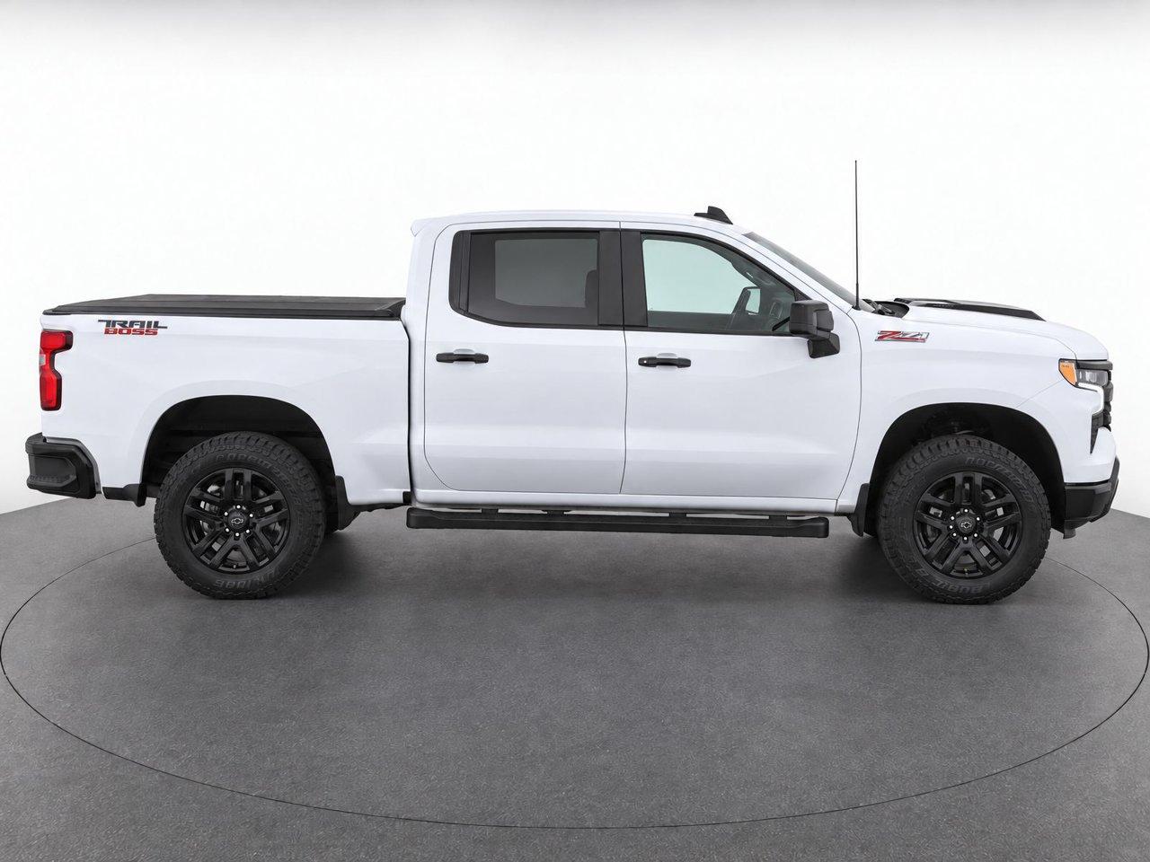 Used 2023 Chevrolet Silverado 1500 LT Trail Boss w/ Protection Package AWD/4WD image 8