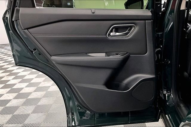 New 2026 Nissan Rogue Platinum image 35