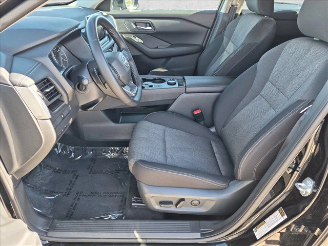 Used 2026 Nissan Rogue SV AWD/4WD image 16