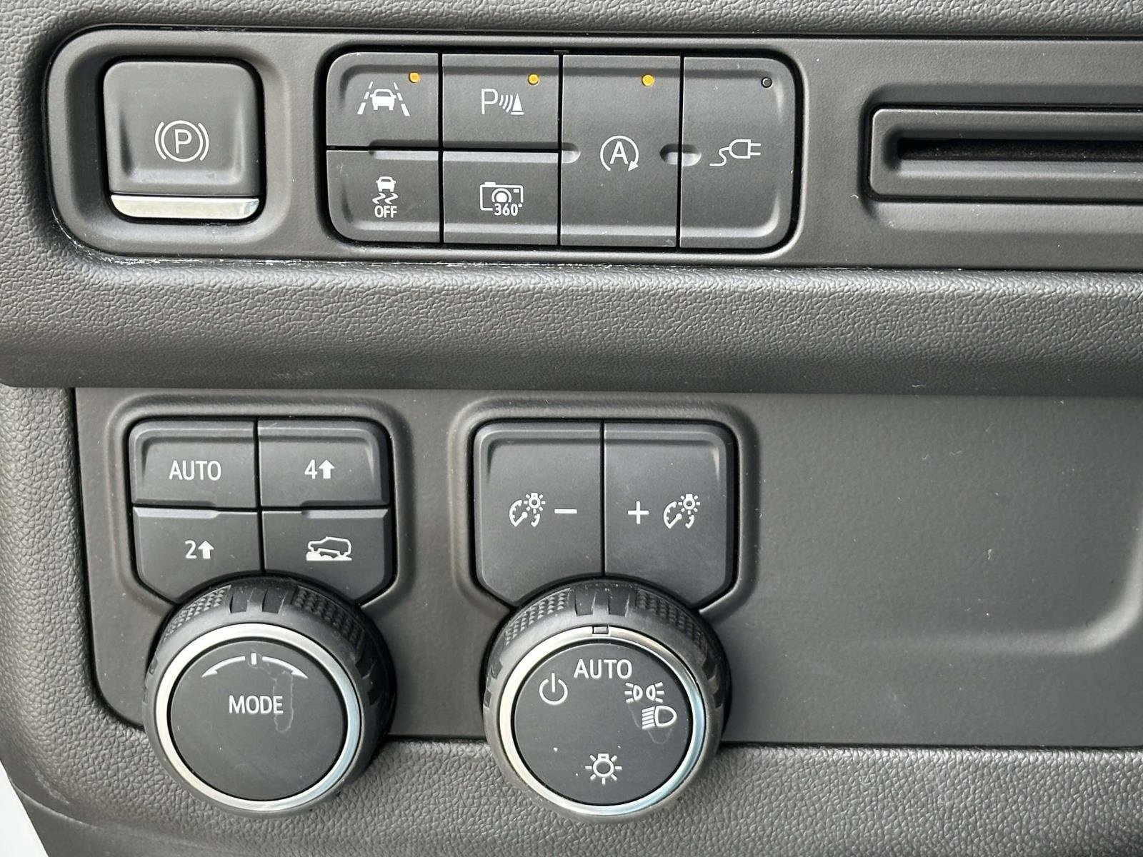 Certified 2022 Chevrolet Tahoe RST w/ Luxury Package image 17