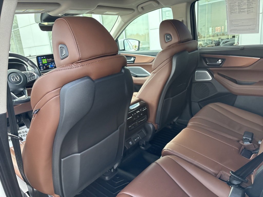 Used 2025 Acura MDX w/ Technology Package image 41