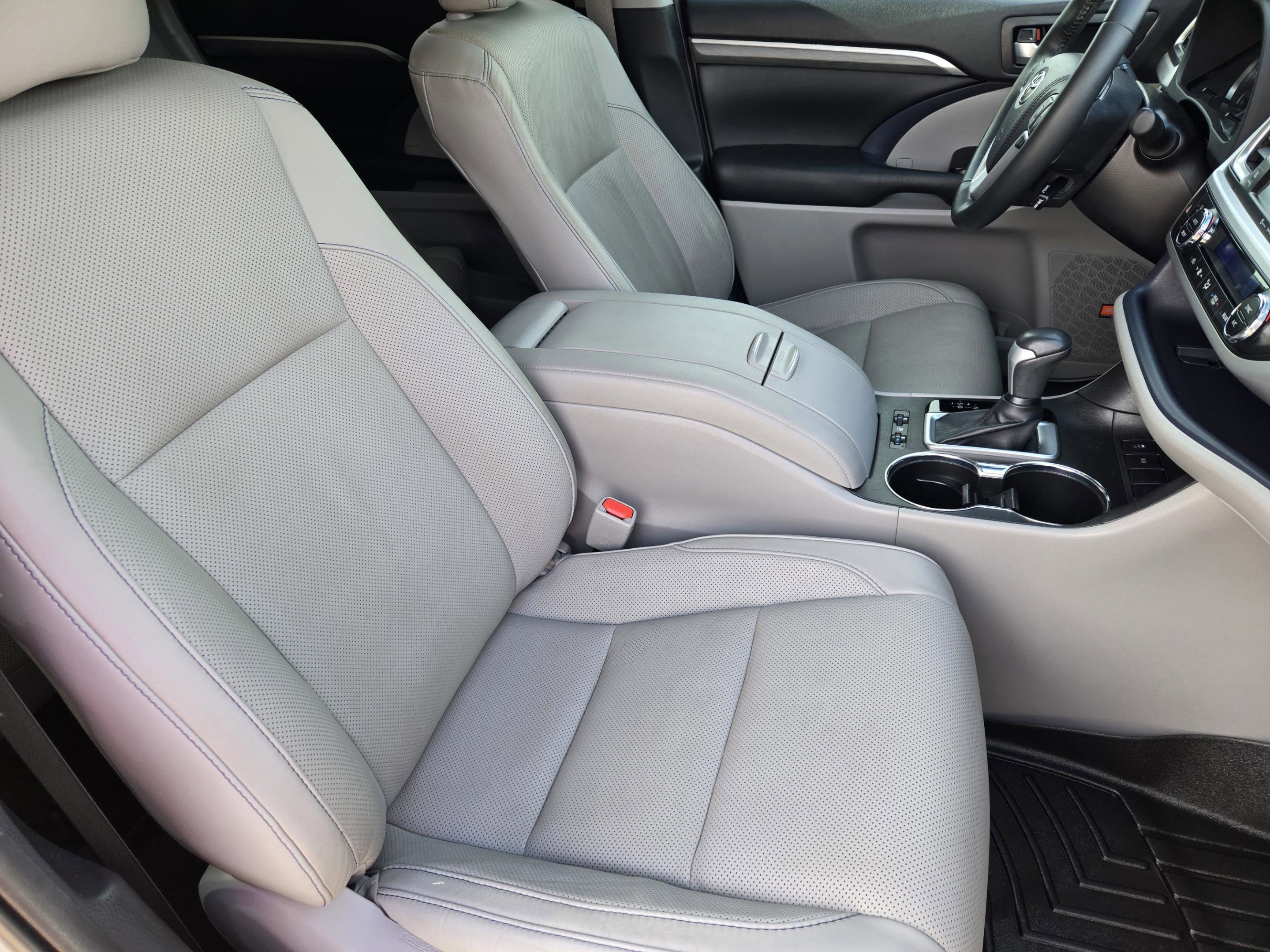 Used 2019 Toyota Highlander Limited Platinum image 12