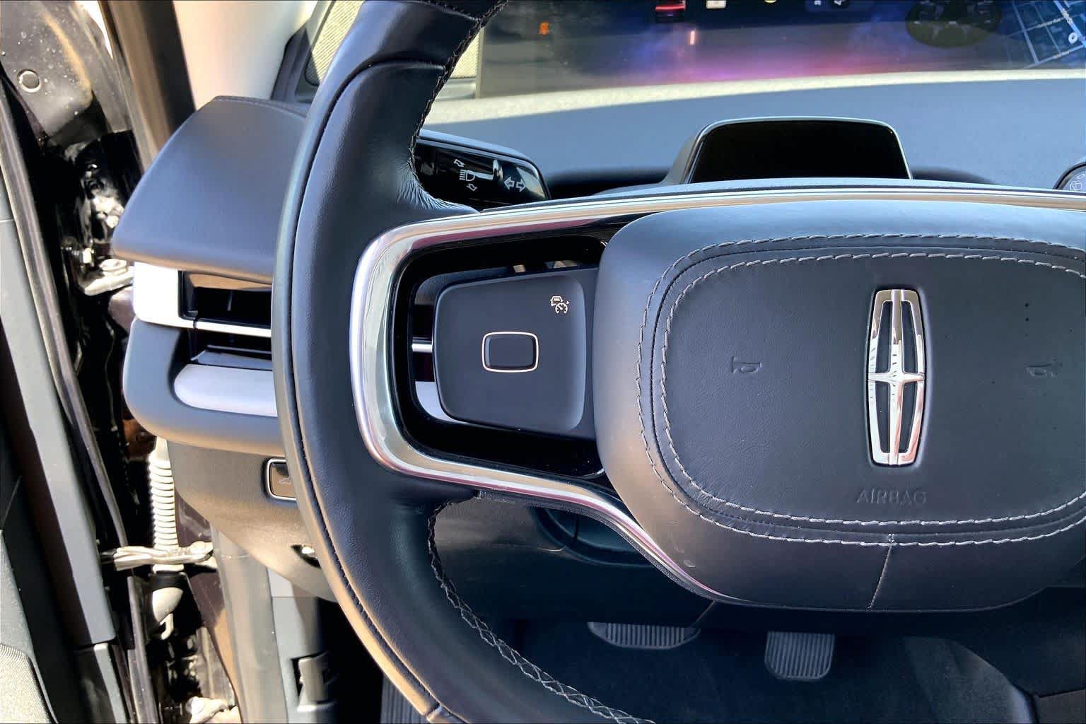 Used 2025 Lincoln Navigator Reserve AWD/4WD image 47