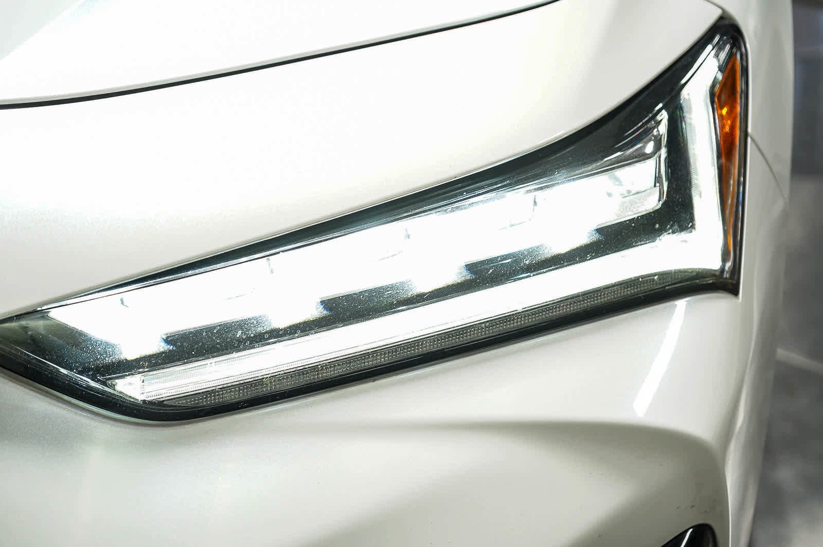 Used 2023 Acura TLX image 7